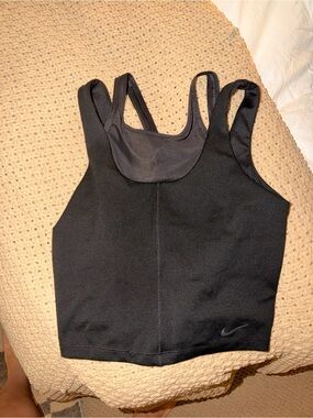 Nike Black Cropped Performance Sports Tank